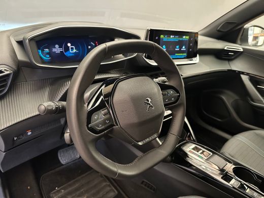 Peugeot e-2008 EV Allure Pack 50 kWh Camera | Digitaal Dashboard | 17" Lichtmetaal | Carplay | Climate Control |... ActivLease financial lease