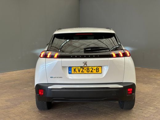 Peugeot e-2008 EV Allure Pack 50 kWh Camera | Digitaal Dashboard | 17" Lichtmetaal | Carplay | Climate Control |... ActivLease financial lease