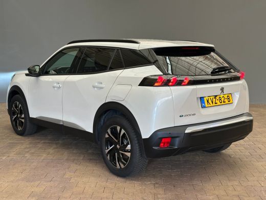 Peugeot e-2008 EV Allure Pack 50 kWh Camera | Digitaal Dashboard | 17" Lichtmetaal | Carplay | Climate Control |... ActivLease financial lease