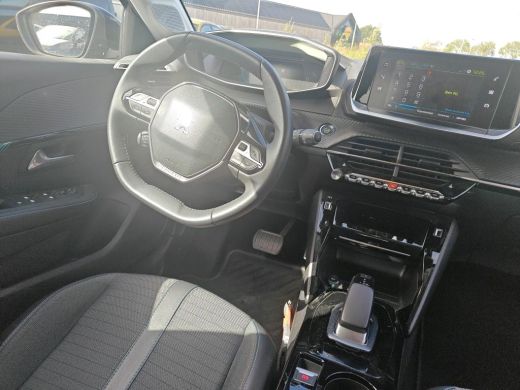 Peugeot e-208 EV Allure Pack 50 kWh | Fase 3 laden | Navi by app | Stoelverwarming | Camera | Apple carplay | N... ActivLease financial lease