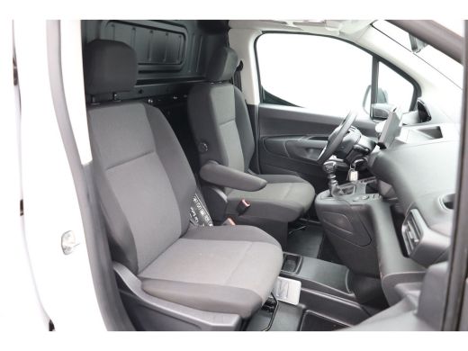 Peugeot Partner 1.5 BlueHDi 100 S&S L1 Trekhaak | Houten Laadvloer | Camera | Navigatie | Carplay | Cruise | Airc... ActivLease financial lease