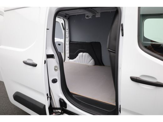 Peugeot Partner 1.5 BlueHDi 100 S&S L1 Trekhaak | Kunststof Laadvloer | Camera | Navigatie | Carplay | Cruise | A... ActivLease financial lease