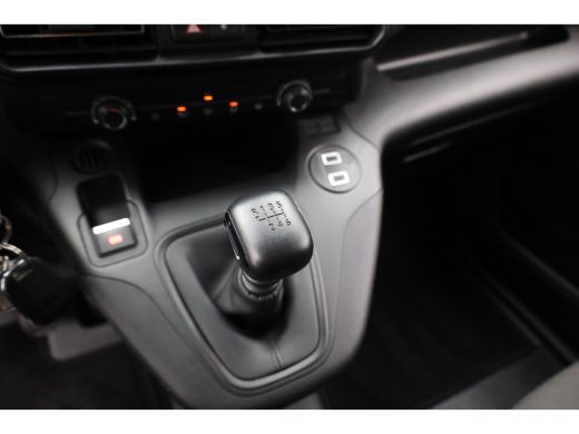 Peugeot Partner 1.5 BlueHDi 100 S&S L1 Trekhaak | Kunststof Laadvloer | Camera | Navigatie | Carplay | Cruise | A... ActivLease financial lease