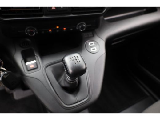 Peugeot Partner 1.5 BlueHDi 100 S&S L1 Trekhaak | Kunststof Laadvloer | Camera | Navigatie | Carplay | Cruise | A... ActivLease financial lease