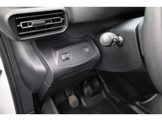 Peugeot Partner 1.5 BlueHDi 100 S&S L1 Trekhaak | Kunststof Laadvloer | Camera | Navigatie | Carplay | Cruise | A... ActivLease financial lease