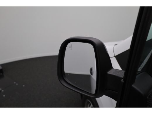 Peugeot Partner 1.5 BlueHDi 100 S&S L1 Trekhaak | Kunststof Laadvloer | Camera | Navigatie | Carplay | Cruise | A... ActivLease financial lease
