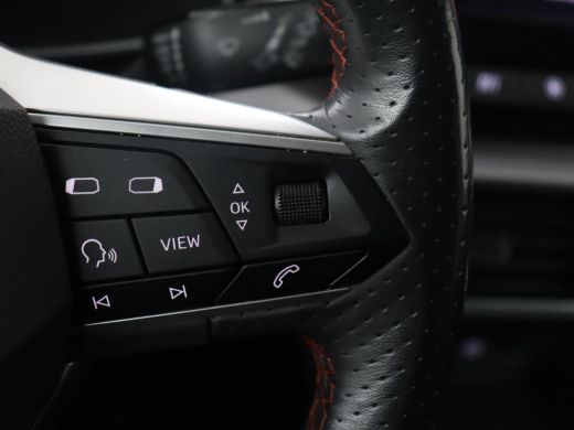 Seat Leon Sportstourer 1.5 TSI FR | Half leder | Cruise control | Climate control | Sfeerverlichting | Park... ActivLease financial lease