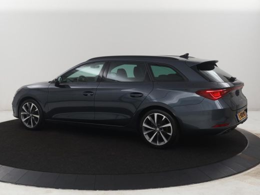 Seat Leon Sportstourer 1.5 TSI FR | Half leder | Cruise control | Climate control | Sfeerverlichting | Park... ActivLease financial lease