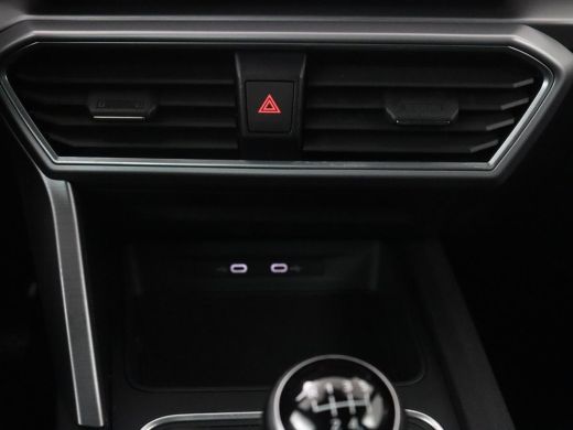 Seat Leon Sportstourer 1.5 TSI FR | Half leder | Cruise control | Climate control | Sfeerverlichting | Park... ActivLease financial lease