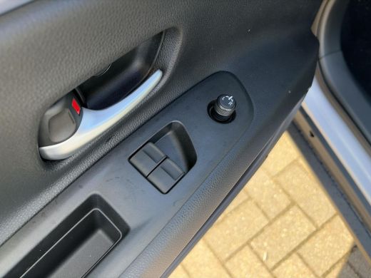 Toyota Aygo Hybrid 115 envy ActivLease financial lease