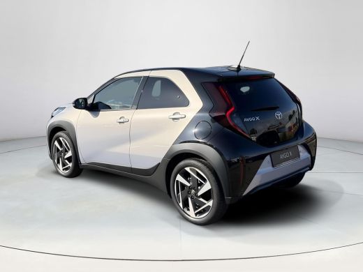 Toyota Aygo Hybrid 115 envy ActivLease financial lease