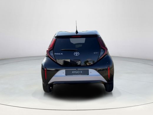Toyota Aygo Hybrid 115 envy ActivLease financial lease