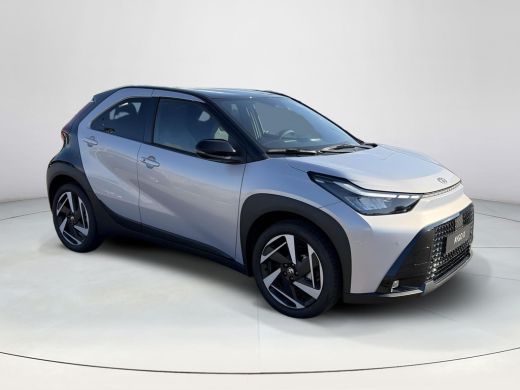 Toyota Aygo Hybrid 115 envy ActivLease financial lease