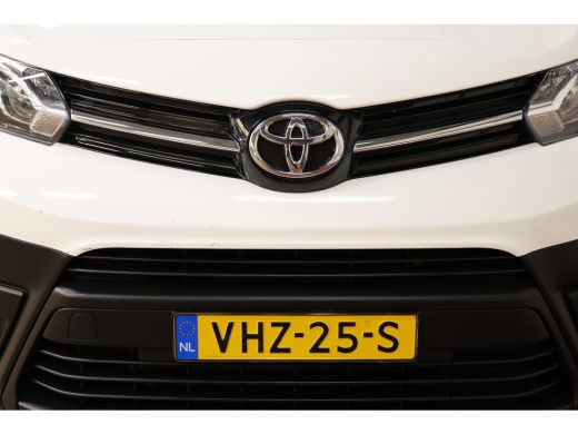 Toyota ProAce 2.0 D-4D LANG L3H1 IMPERIAAL 2500KG TREKHAAK ActivLease financial lease