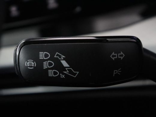 Volkswagen Golf Variant 1.5 eTSI Life Business | Trekhaak | Camera | Stoelverwarming | Apple Carplay | ActivLease financial lease