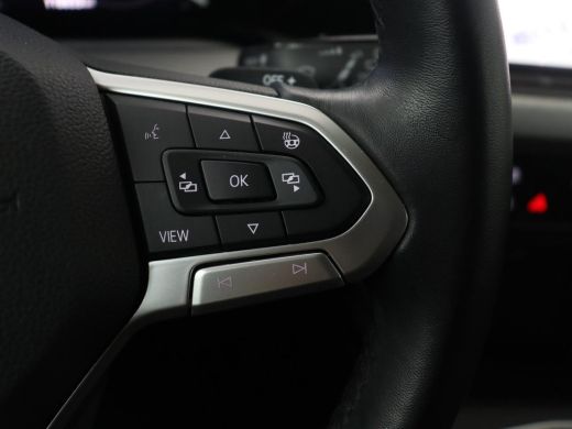Volkswagen Golf Variant 1.5 eTSI Life Business | Trekhaak | Camera | Stoelverwarming | Apple Carplay | ActivLease financial lease