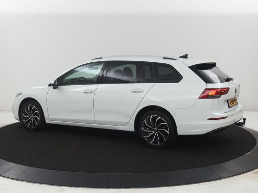 Volkswagen Golf Variant 1.5 eTSI Life Business | Trekhaak | Camera | Stoelverwarming | Apple Carplay | ActivLease financial lease