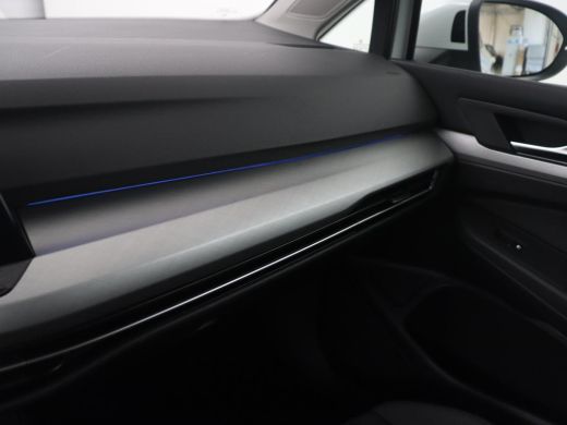 Volkswagen Golf Variant 1.5 eTSI Life Business | Trekhaak | Camera | Stoelverwarming | Apple Carplay | ActivLease financial lease