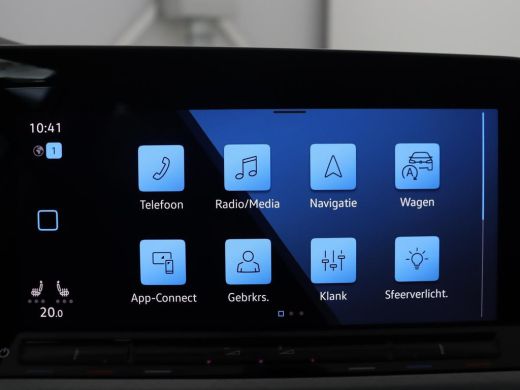 Volkswagen Golf Variant 1.5 eTSI Life Business | Trekhaak | Camera | Stoelverwarming | Apple Carplay | ActivLease financial lease