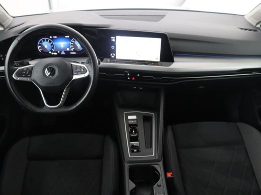 Volkswagen Golf Variant 1.5 eTSI Life Business | Trekhaak | Camera | Stoelverwarming | Apple Carplay | ActivLease financial lease