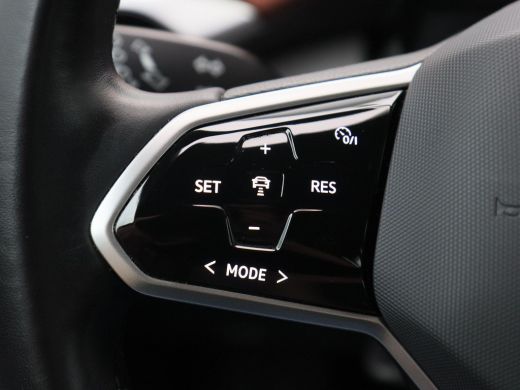 Volkswagen ID.4 Pro Business 77 kWh 204 Pk | Trekhaak | Carplay | Adaptive Cruise | Elektrische Stoelen | Leder S... ActivLease financial lease