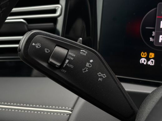 Volkswagen Tiguan 1.5 TSI eHybrid 204 pk Elegance | Wegklapbare Trekhaak | Achteruitrijcamera | Cruise control adap... ActivLease financial lease