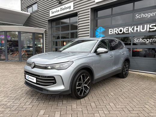 Volkswagen Tiguan 1.5 TSI eHybrid 204 pk Elegance | Wegklapbare Trekhaak | Achteruitrijcamera | Cruise control adap... ActivLease financial lease
