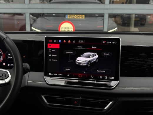 Volkswagen Tiguan 1.5 TSI eHybrid 204 pk Elegance | Wegklapbare Trekhaak | Achteruitrijcamera | Cruise control adap... ActivLease financial lease