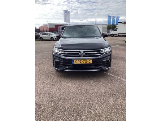 Volkswagen Tiguan Allspace 1.5 TSI 150 pk R-Line Business 7pers. 7-DSG | Trekhaak wegklapbaar |  Apple Carplay | Stoel\stuur... ActivLease financial lease