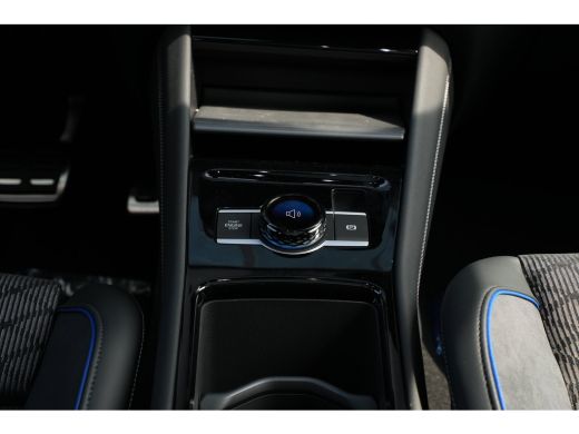Volkswagen Tiguan R-Line Edition - eHybrid | TREKHAAK | PANORAMADAK | | TREKHAAK | PANORAMADAK | STOEL + STUUR VERW... ActivLease financial lease