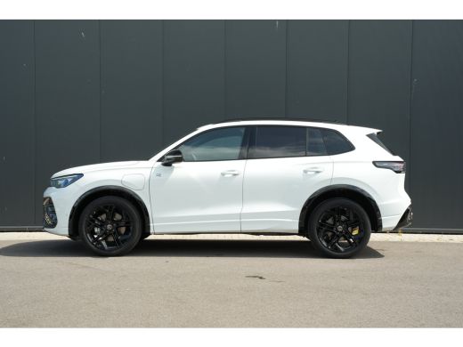 Volkswagen Tiguan R-Line Edition - eHybrid | TREKHAAK | PANORAMADAK | | TREKHAAK | PANORAMADAK | STOEL + STUUR VERW... ActivLease financial lease