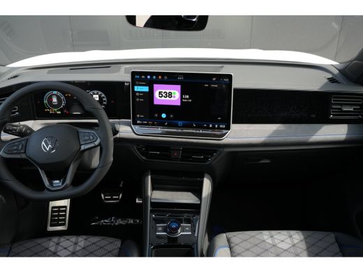 Volkswagen Tiguan R-Line Edition - eHybrid | TREKHAAK | PANORAMADAK | | TREKHAAK | PANORAMADAK | STOEL + STUUR VERW... ActivLease financial lease
