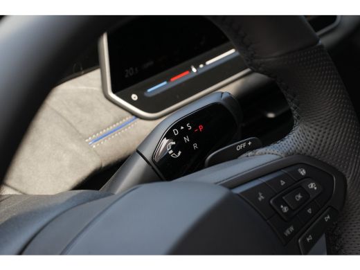 Volkswagen Tiguan R-Line Edition - eHybrid | TREKHAAK | PANORAMADAK | | TREKHAAK | PANORAMADAK | STOEL + STUUR VERW... ActivLease financial lease