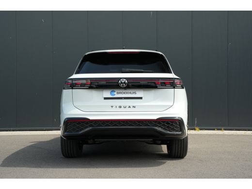 Volkswagen Tiguan R-Line Edition - eHybrid | TREKHAAK | PANORAMADAK | | TREKHAAK | PANORAMADAK | STOEL + STUUR VERW... ActivLease financial lease