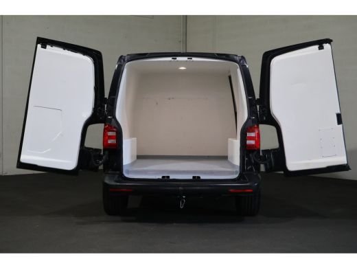 Volkswagen Transporter 2.0 TDI L1 H1 Airco Geisoleerde Laadruimte ActivLease financial lease