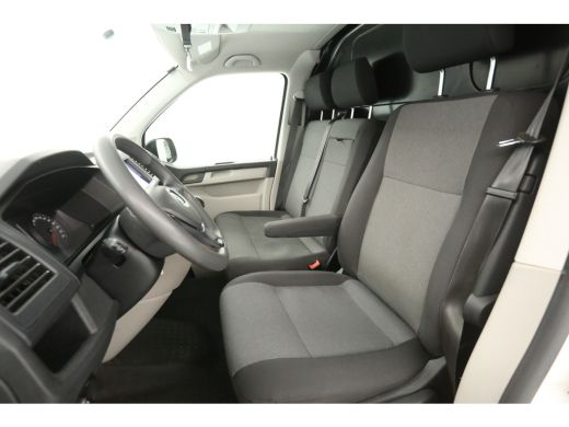 Volkswagen Transporter 2.0 TDI L1H1 | Airco | Cruise | 3 Zits | 2xSchuifdeur | Trekhaak | Parkeersens. ActivLease financial lease