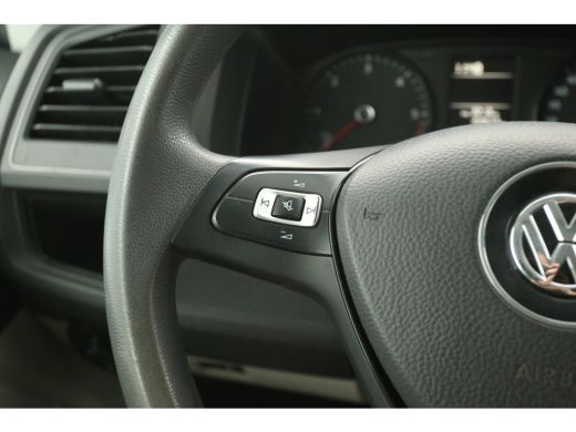 Volkswagen Transporter 2.0 TDI L1H1 | Airco | Cruise | 3 Zits | 2xSchuifdeur | Trekhaak | Parkeersens. ActivLease financial lease