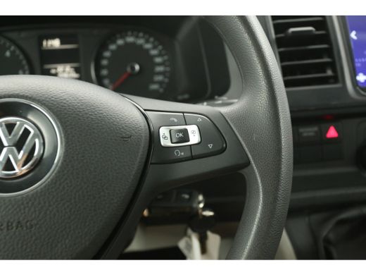 Volkswagen Transporter 2.0 TDI L1H1 | Airco | Cruise | 3 Zits | 2xSchuifdeur | Trekhaak | Parkeersens. ActivLease financial lease