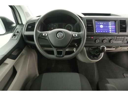 Volkswagen Transporter 2.0 TDI L1H1 | Airco | Cruise | 3 Zits | 2xSchuifdeur | Trekhaak | Parkeersens. ActivLease financial lease