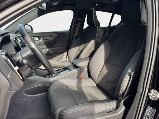 Volvo  C40 Recharge Twin Intro Edition 78 kWh | 360 Camera | Panoramadak | Stuur+Stoelverwarming | Apple Car... ActivLease financial lease