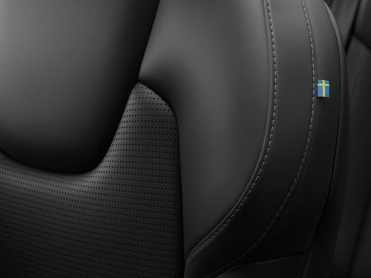 Volvo  V60 2.0 T6 Plug-in hybrid AWD Ultra Dark | Black Pakket | Massage | B&W | HUD | Gelaagd glas | Pano | ActivLease financial lease