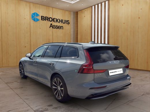 Volvo  V60 2.0 T8 Plug-in hybrid AWD Plus Dark | Trekhaak | Harman Kardon | Stoel + Stuur Verwarming | 360 C... ActivLease financial lease