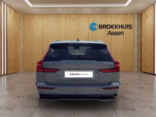 Volvo  V60 2.0 T8 Plug-in hybrid AWD Plus Dark | Trekhaak | Harman Kardon | Stoel + Stuur Verwarming | 360 C... ActivLease financial lease
