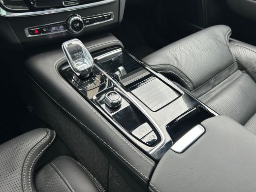 Volvo  V90 2.0 T8 Plug-in hybrid AWD Ultra Dark | Luchtvering | Massage | Bowers&Wilkins | SoH97% | HU-Displ... ActivLease financial lease