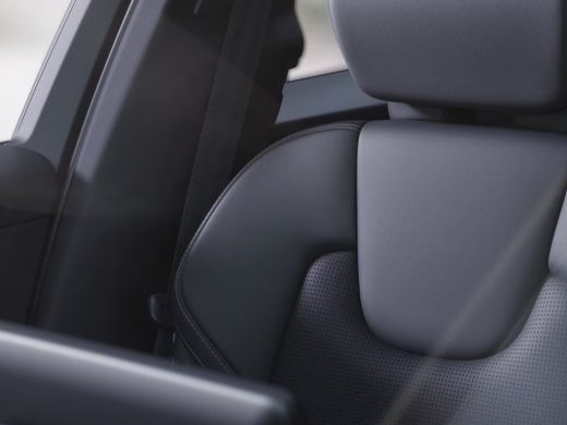 Volvo  XC60 2.0 T8 Plug-in hybrid AWD Ultra Dark Exec. Ed. | Achterbank verwarmd | Apple Carplay/Android Auto... ActivLease financial lease