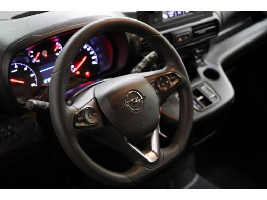 Opel Combo-e L1H1 50 kWh AIRCO PDC ActivLease financial lease