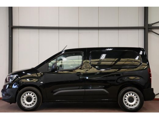 Opel Combo-e L1H1 50 kWh AIRCO PDC ActivLease financial lease