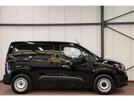 Opel Combo-e L1H1 50 kWh AIRCO PDC ActivLease financial lease