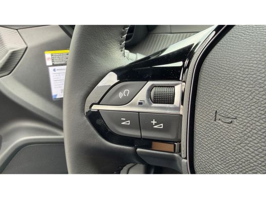 Peugeot e-2008 Allure | Active Safety Brake met camera en radar (automatisch noodremsysteem) met Distance Alert ... ActivLease financial lease
