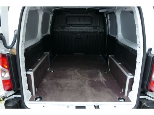 Peugeot Partner Standaard - Elektrisch | Elektrisch verstelbare en verwarmbare buitenspiegels | Parkeersensoren a... ActivLease financial lease